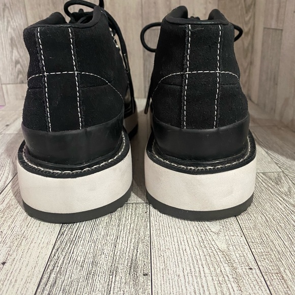 Converse - Picture 4 of 10